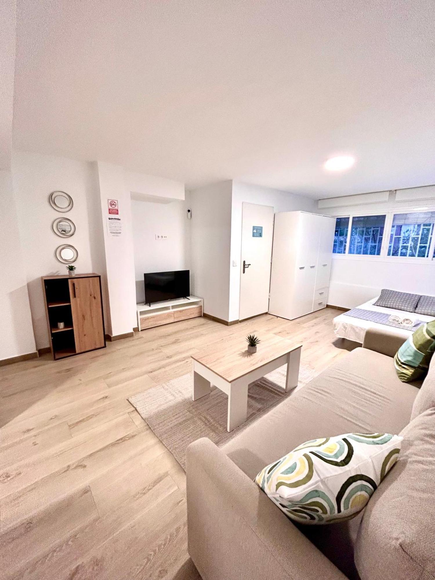 Apartamentos Ribadeo Madrid Ngoại thất bức ảnh