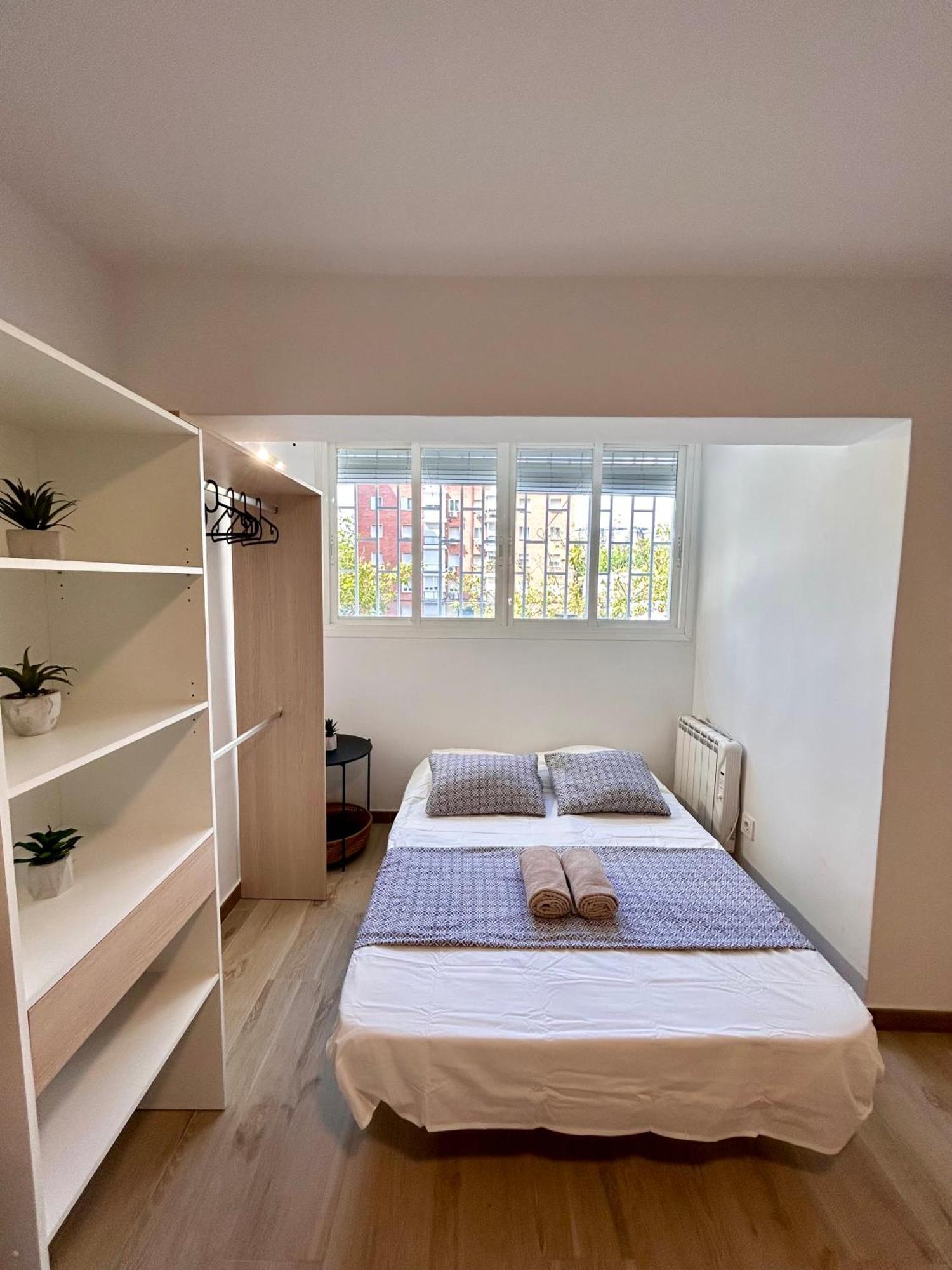 Apartamentos Ribadeo Madrid Ngoại thất bức ảnh