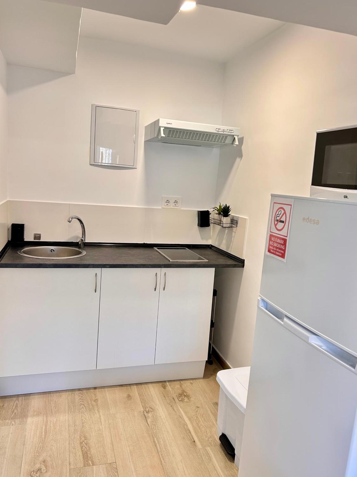 Apartamentos Ribadeo Madrid Ngoại thất bức ảnh